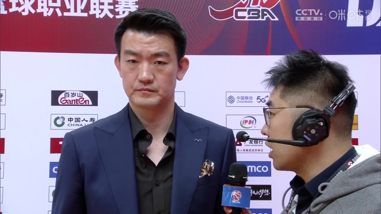王博:江苏队有很多年轻球员 所以有意让队内的年轻力量上场涨球